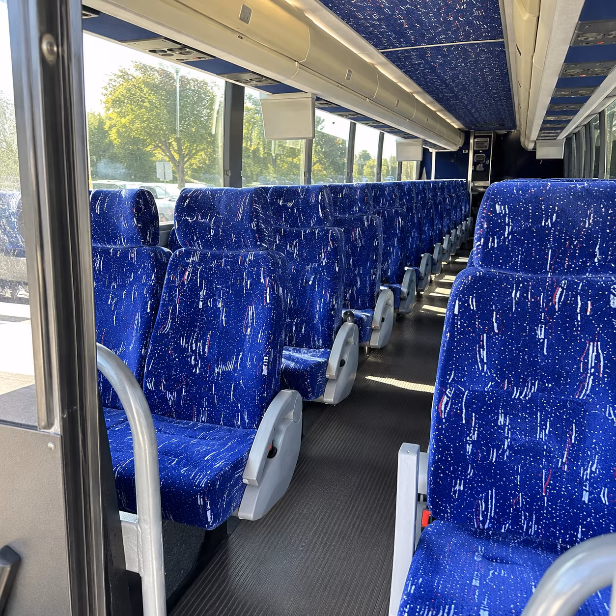 charter buses for multi hotel convention pickup loops in miami gardens