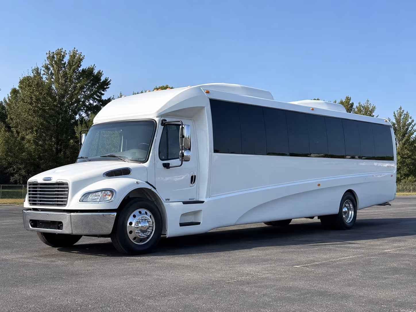 corporate and team shuttle buses for miami gardens businesses