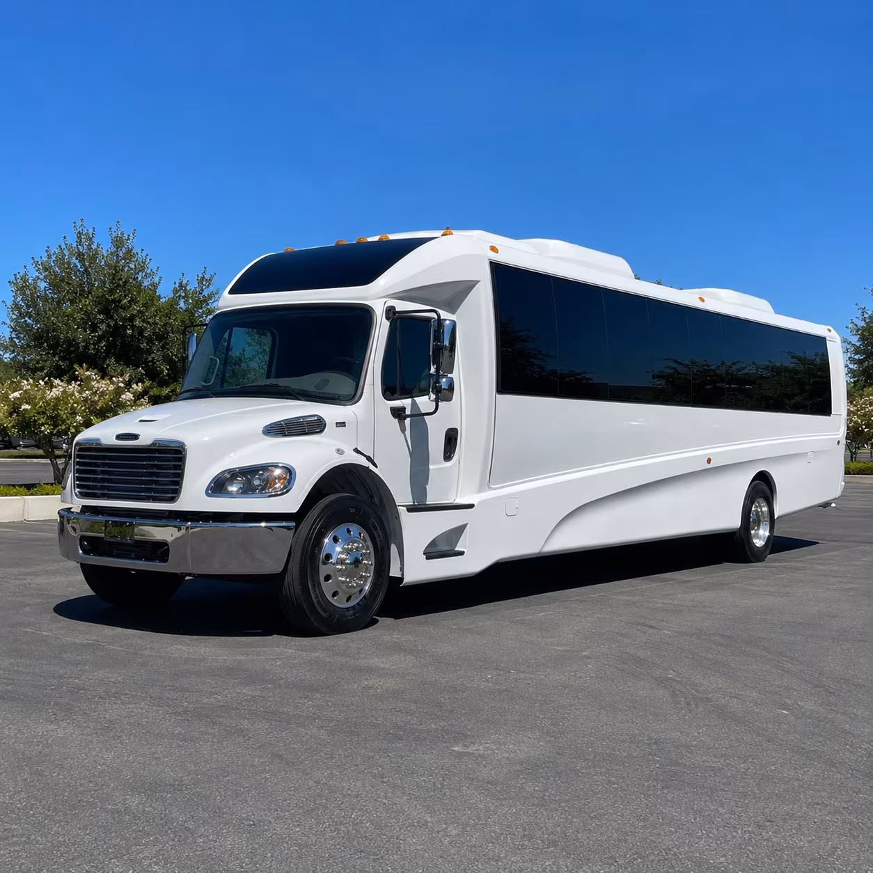 miami gardens 30 passenger minibus