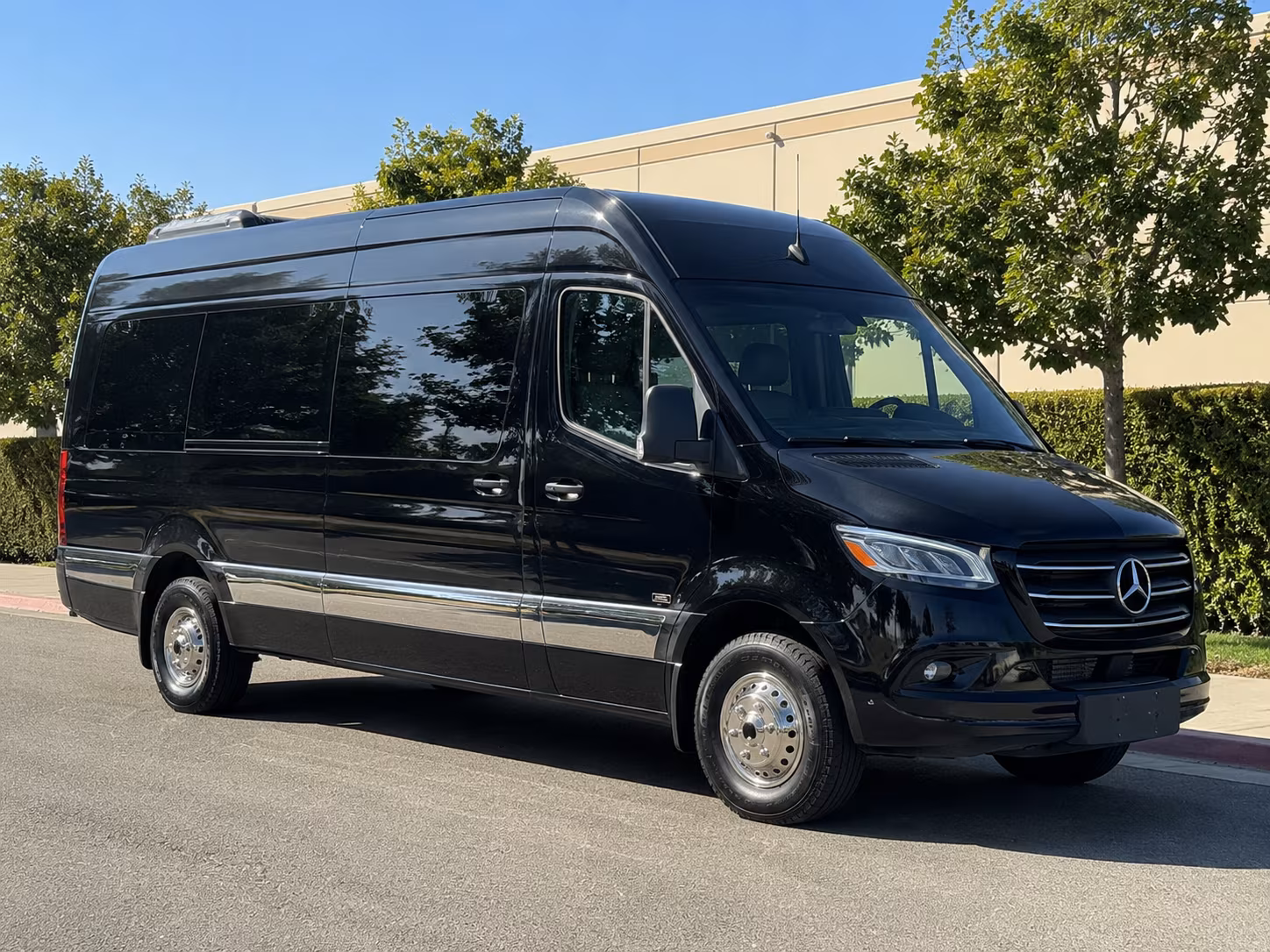 secure transportation for your next convention or trade show 1